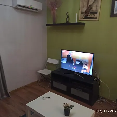 2 Bedroom Center