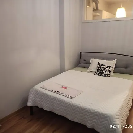 2 Bedroom Center