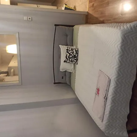 2 Bedroom Center Lägenhet *