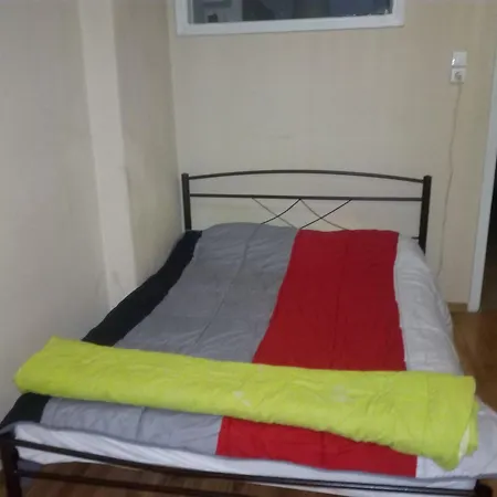 2 Bedroom Center * 塞萨洛尼基